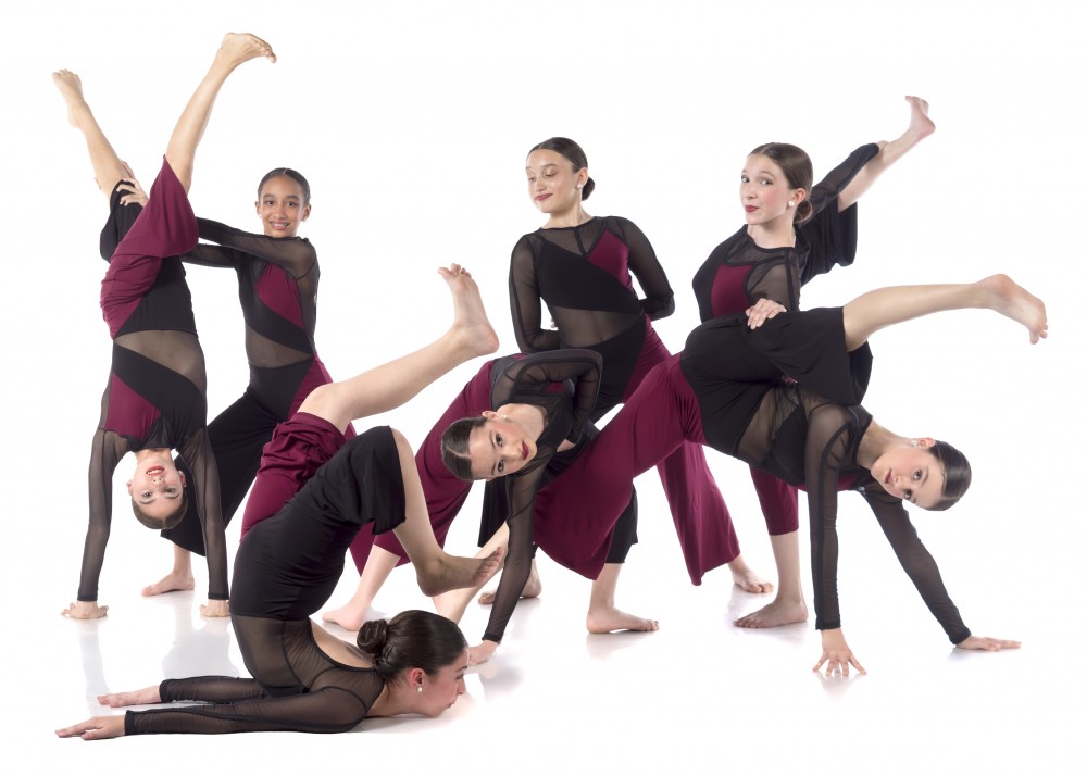 Dance and acrobatics classes for Ages 8-11